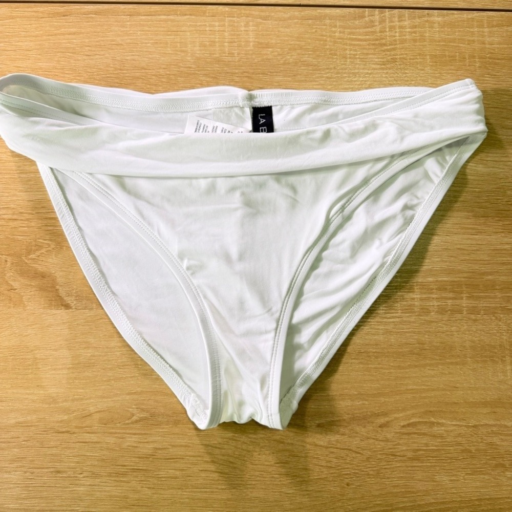La Blanca White Ruched Bikini Bottoms Size 10 Swim Bottoms
